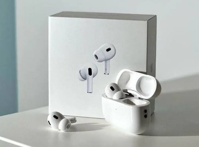 Airpods Pro 2 + Free Case ( 1Month Warranty )
